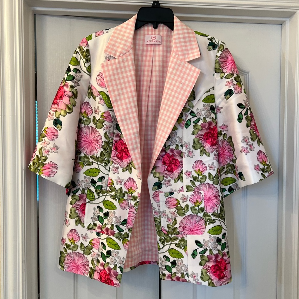 Neubyrne floral cigar coat